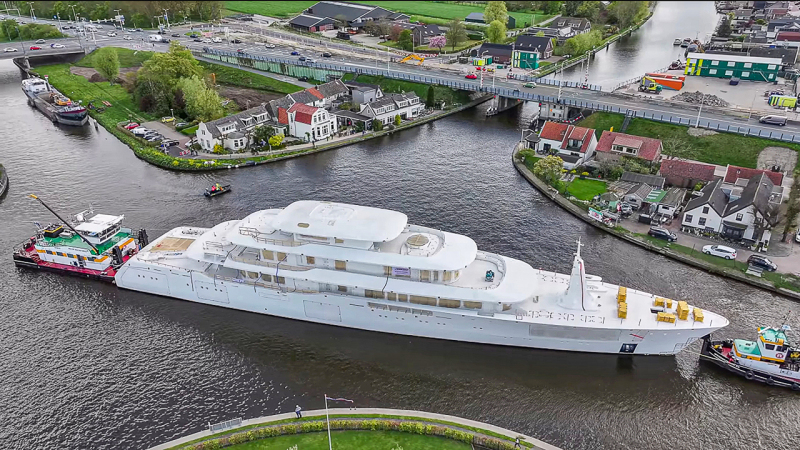 202604192277_dji262290-YN830-Megajacht-Hefbrug-Gouwesluis-APN
