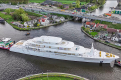 202604192277_dji262290-YN830-Megajacht-Hefbrug-Gouwesluis-APN